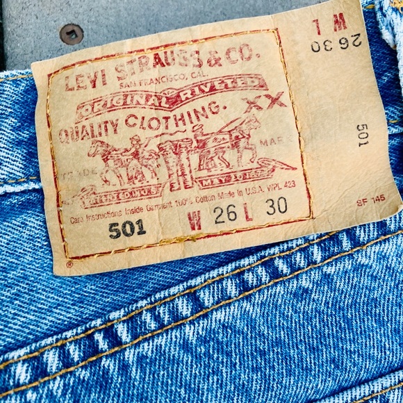Vintage High waisted Levi’s jeans - Picture 5 of 5